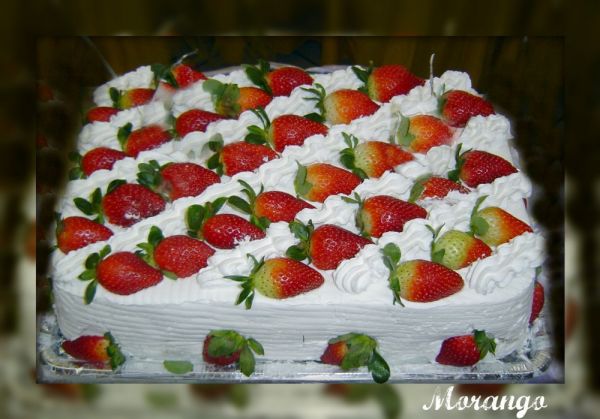 torta de morango com chantily